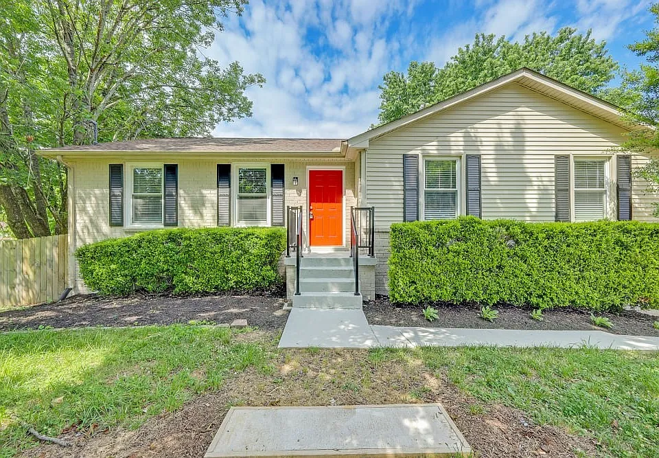 109 Redondo Ct S