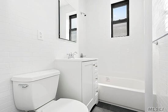 4th image of 6105 39th Ave APT F4