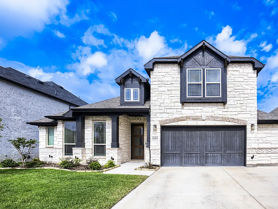 1654 Secco Way