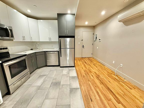 3rd image of 2807 Snyder Ave #2AA
