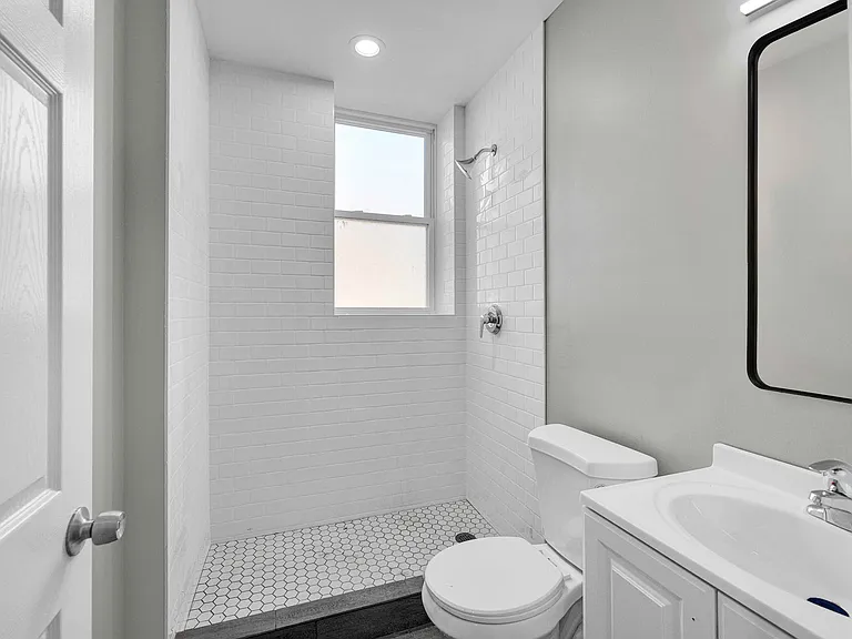 5231 S Indiana Ave #3 — Photo 10