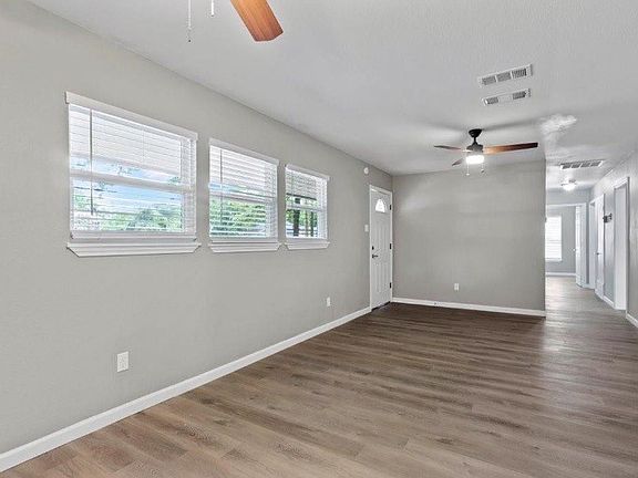 4th image of 1191 Tower St