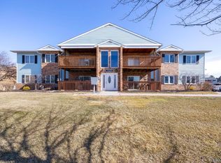 1325 Harbour Blvd APT 84, Trenton, MI 48183