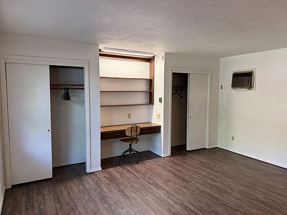 3rd image of 516 Church St #3