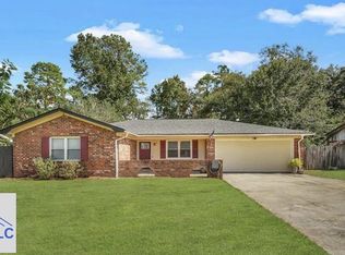 1042 Live Oak Dr, Hinesville, GA 31313