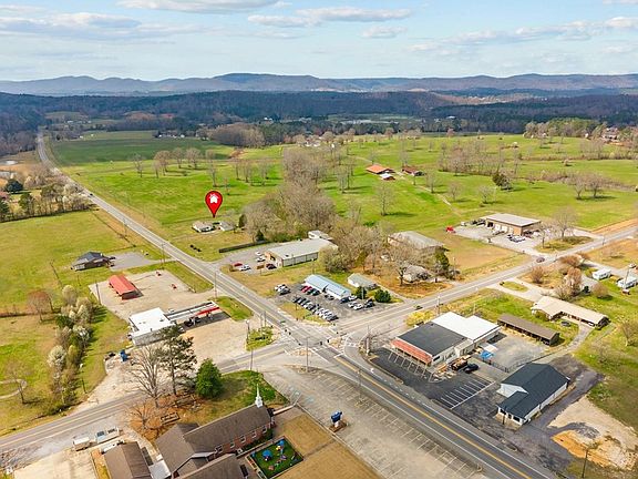 4th image of 626 Lafayette Rd