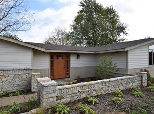 4N405 Foxfield Dr, St Charles, IL