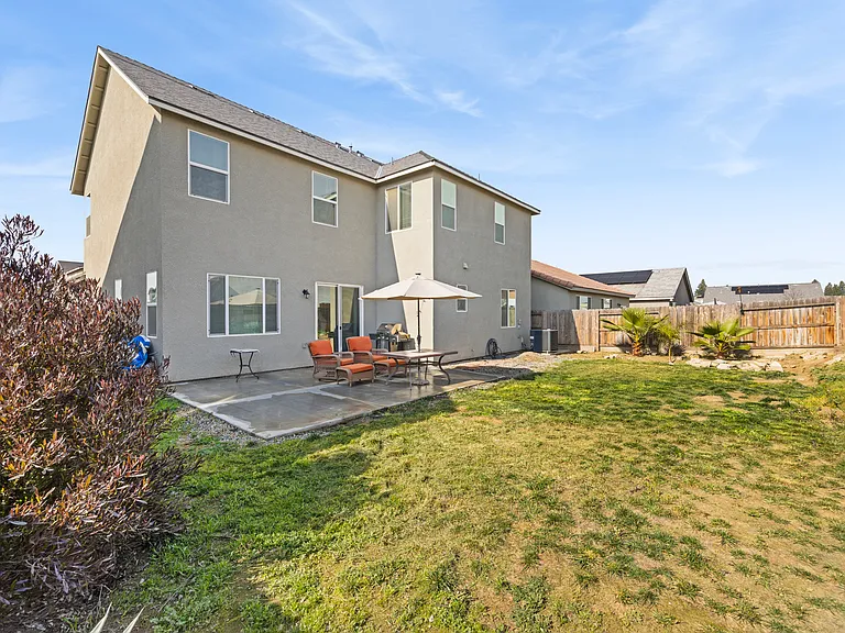 2254 S Lebec St — Photo 12