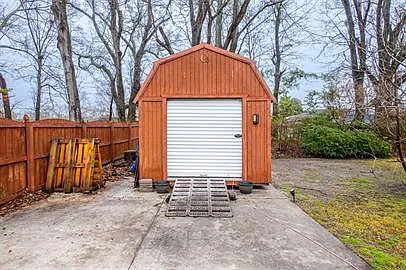 105 Elkhorn Trl — Photo 36