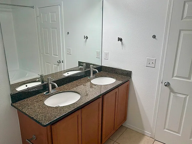 4652 Chatterton Way — Photo 22