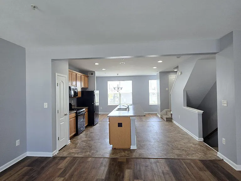 7720 Village Park Dr — Photo 11
