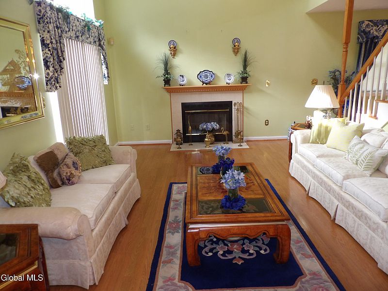 5th image of 16 Brook Street