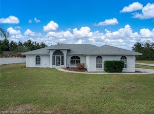 200 Maple Ln, Sebring, FL 33876