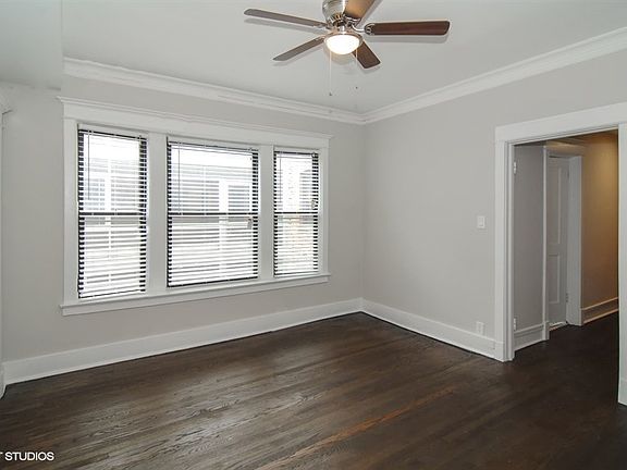 3rd image of 5300 S Blackstone Ave #5308-1