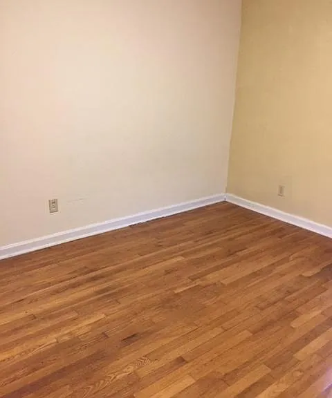 304 Jackson St — Photo 9