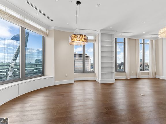 5th image of 3376 Peachtree Rd NE APT 35A