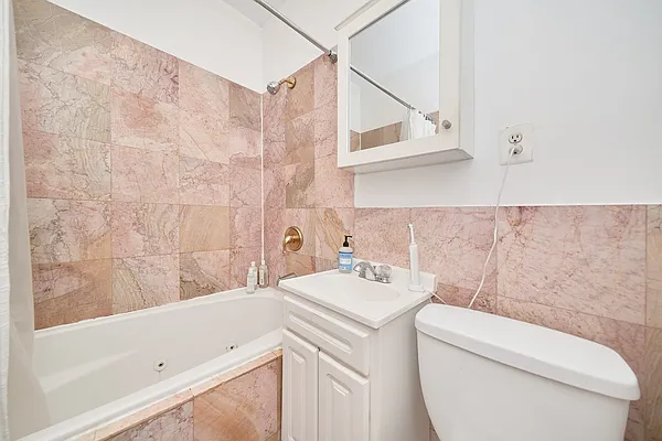 Rented by Living New York | media 9