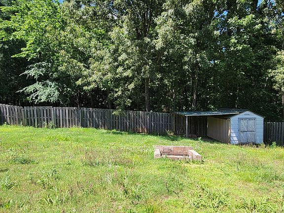 2nd image of 39 Baker Dr