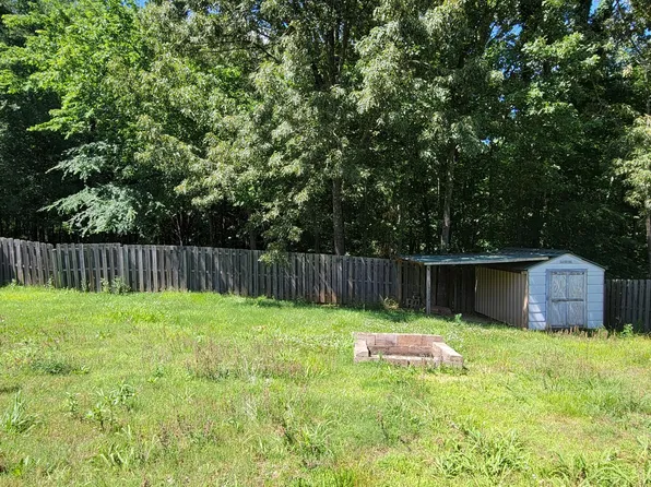 39 Baker Dr, Jackson, TN 38305