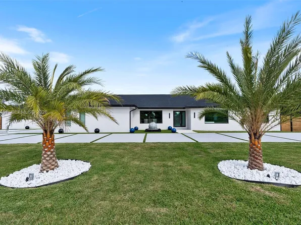 12425 SW 226th St, Miami, FL 33170