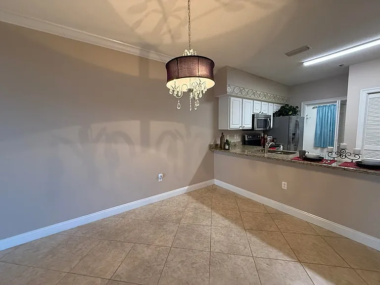 5 Laguna St #104 — Photo 10