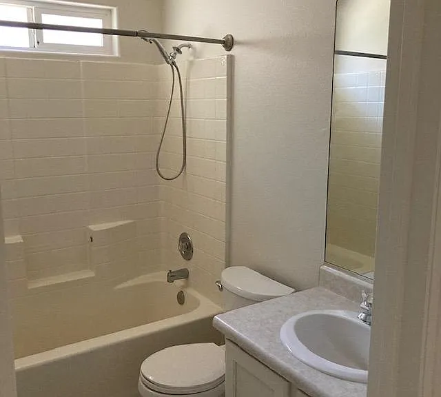 444 Sunland Dr — Photo 10