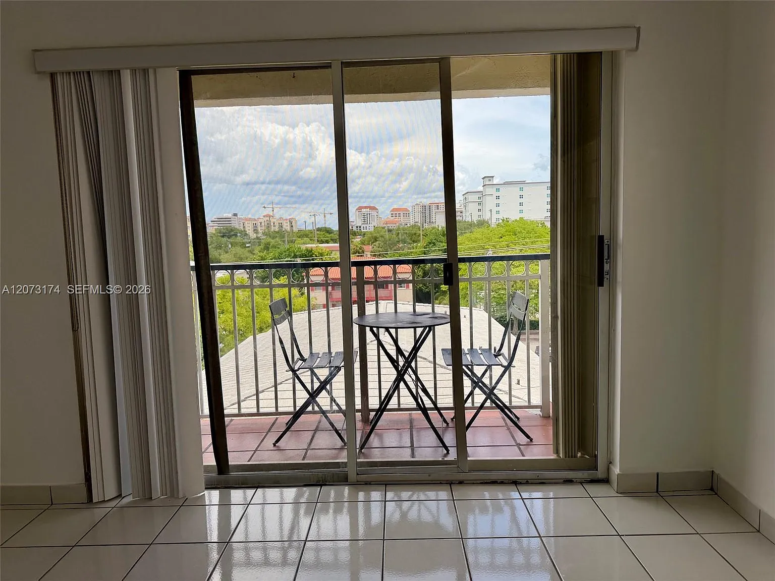 Majorca Plaza Condo I — Photo 4