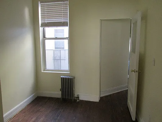 Rented by Windsor Homes Realty Corp | media 8