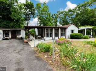 114 E Arctic Ave, Minotola, NJ 08341