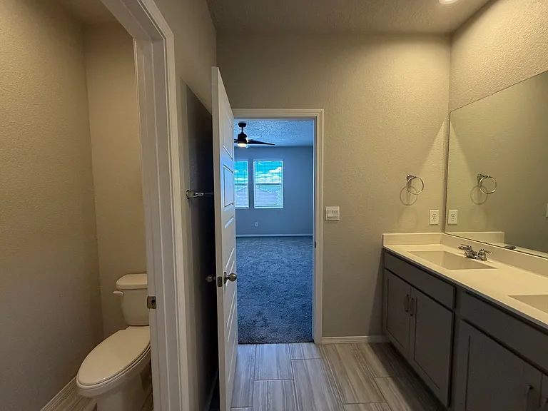 768 Amatista Loop SE — Photo 14