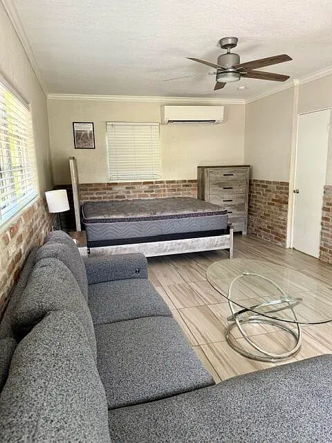 Studio, 1.0 bath, 450 sqft, $1,800 — Photo 4