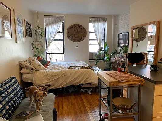 Rented by Weinstein Realty Group | media 12