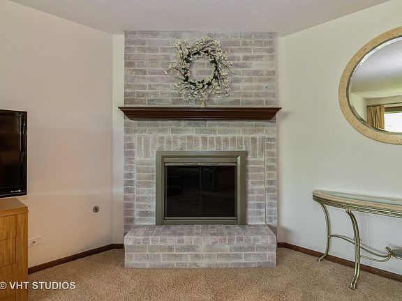 3rd image of 7851 Golf Dr #2B
