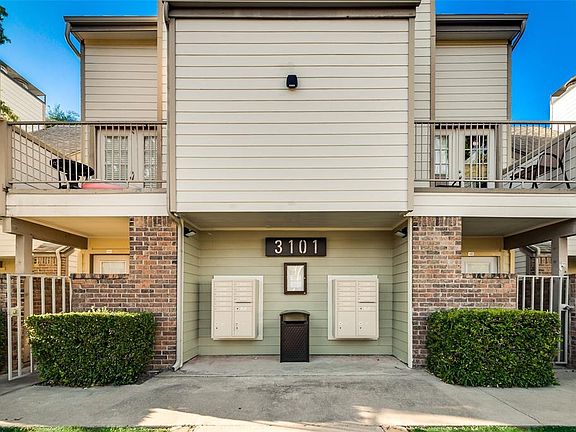 3rd image of 3101 Sondra Dr APT 101