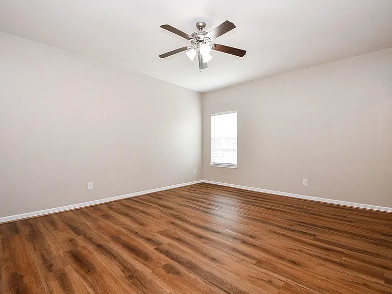 927 Grand Junction Dr — Photo 18