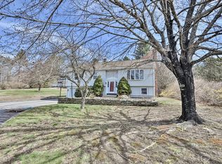 471 Riverside Dr, North Grosvenordale, CT 06255