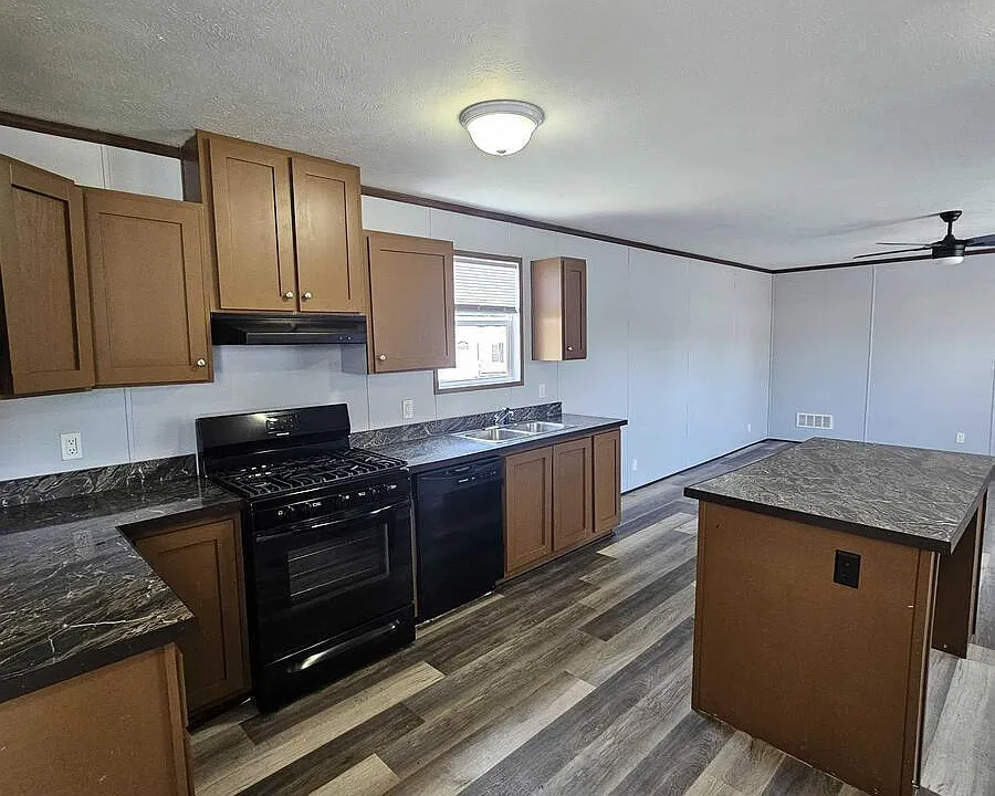 2737 W Washington Ctr #22