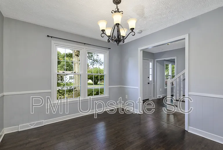 206 Manassas Dr — Photo 11