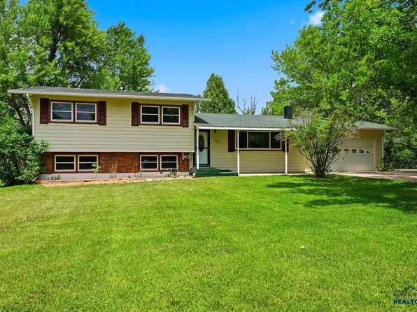 705 Pine Rd, Spearfish, SD 57783