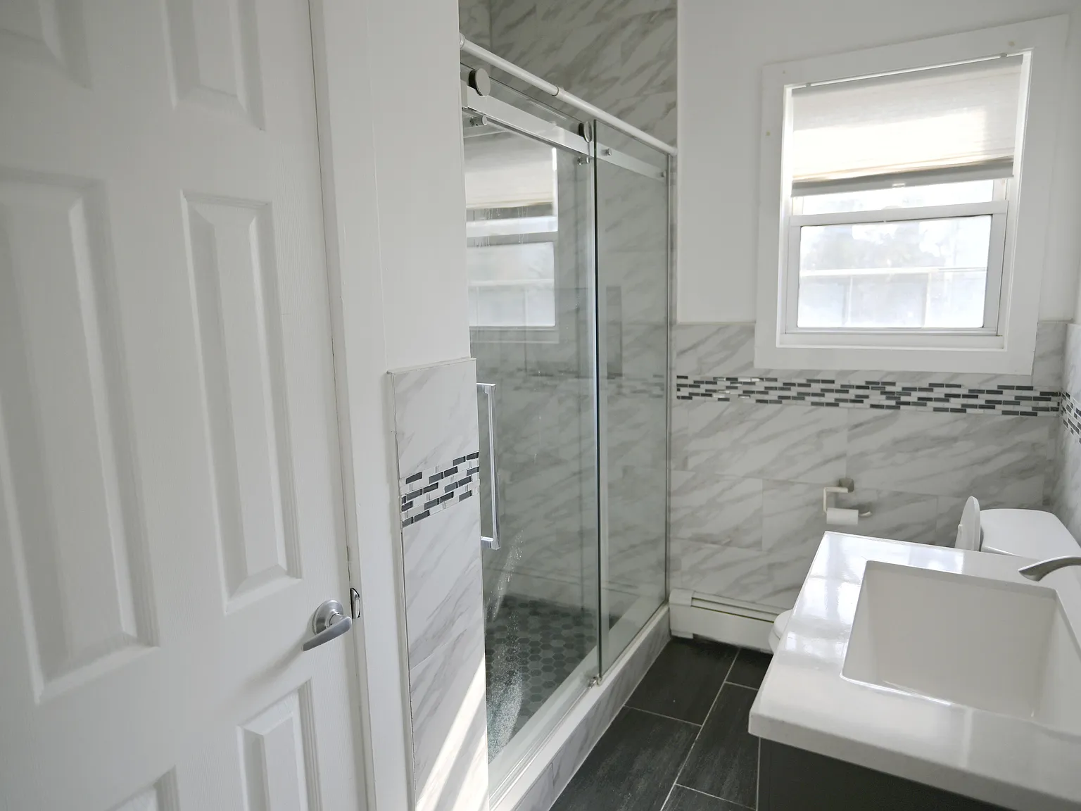 2 bed, $2,850 — Photo 4