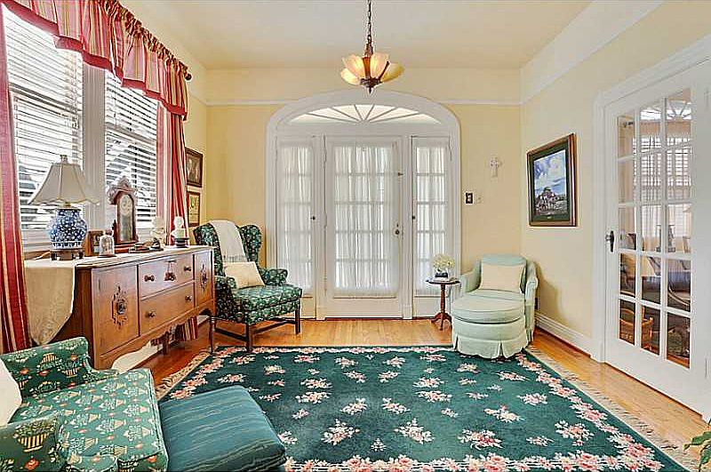 1st image of 311 Olivier St