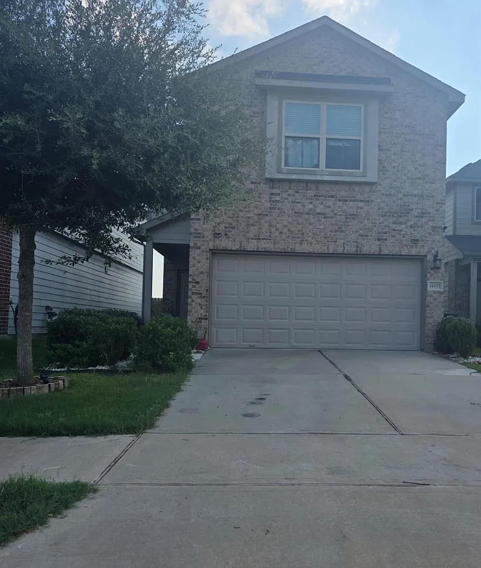 3 bed, 2.5 bath, 1725 sqft, $2,000 — Photo 1