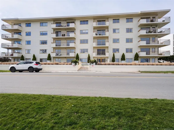 1440 Beach Dr #202, Oak Bay, BC V8S 2N8