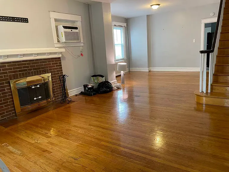 4220 Hartel Ave — Photo 6