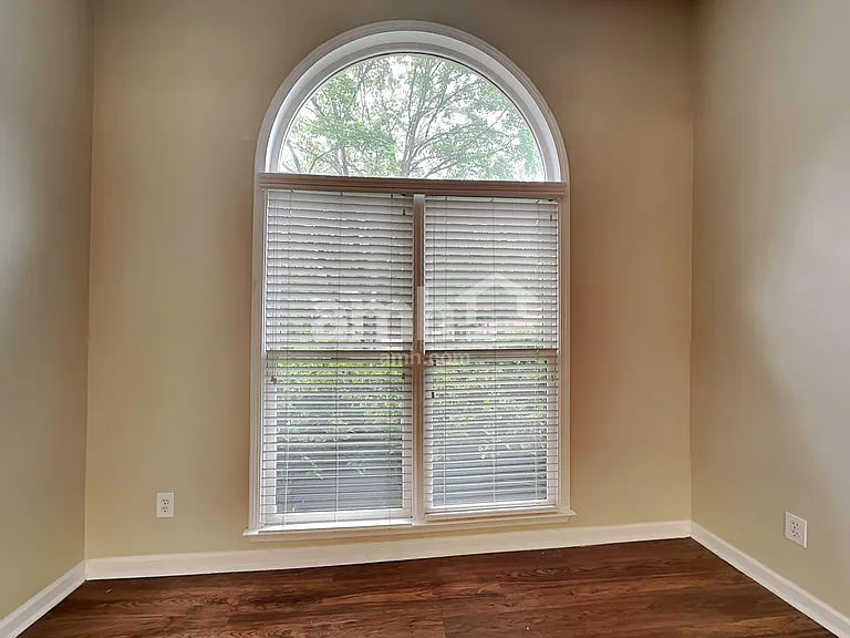 4220 Millside Walk SE — Photo 9