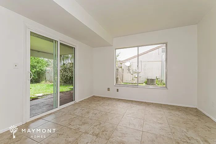 2132 SE Shelter Dr — Photo 8