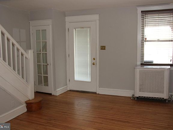 4th image of 3926 Howland St
