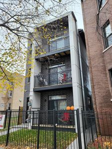 4525 S Prairie Ave, Chicago, IL, 60653