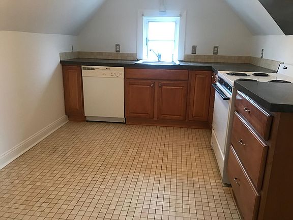 2nd image of 240 W 9th St
