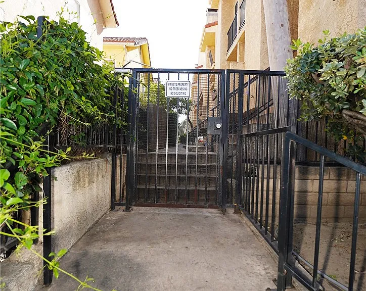 18954 Sherman Way #3 — Photo 2